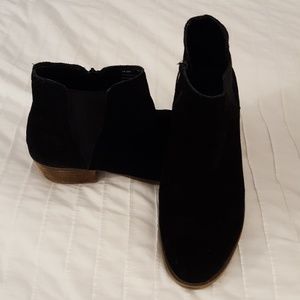 Kensie black booties